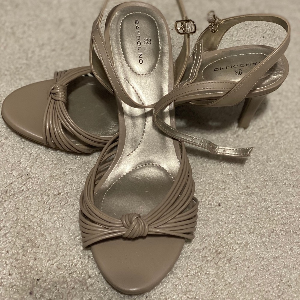 Sandal - Picture 2 of 4
